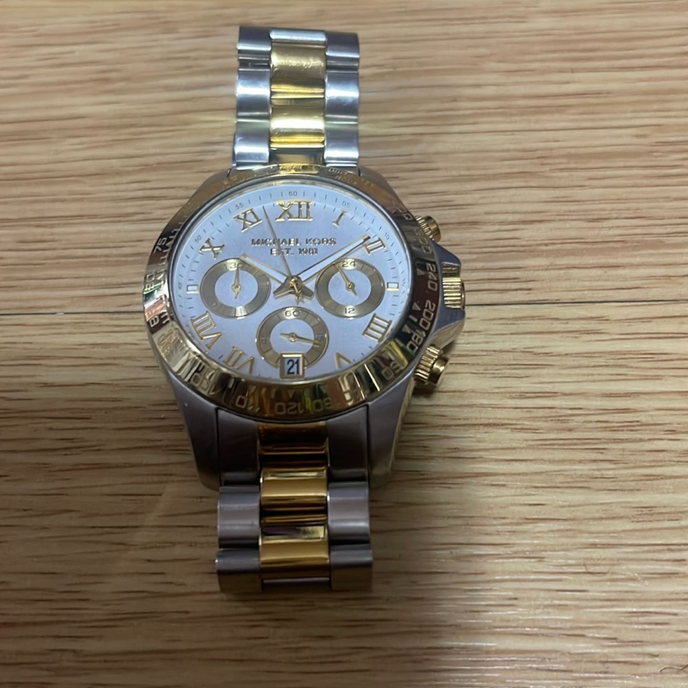 MICHAEL KORS SILVER AND GOLD WATCH WITH IRIDESCENT WHITE FACE WATCH
